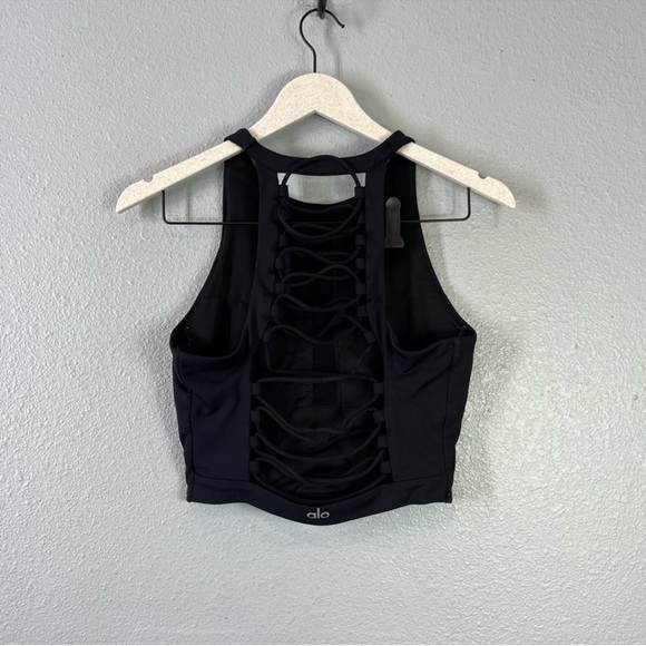 Alo Yoga Black Movement lace up strappy Back Sports Bra crop top, size medium - Picture 4 of 5